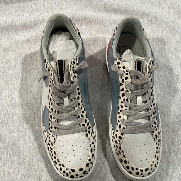 Brand new boutique style retro sneakers. - Picture 2 of 5